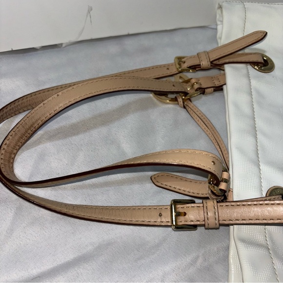 MICHAEL Michael Kors Logo White Patent Leather Large Tote - Picture 13 of 16